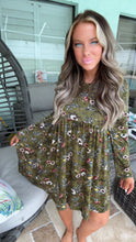 Load image into Gallery viewer, Hunter Green Floral babydoll peplum dress
