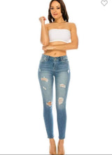 Load image into Gallery viewer, Push up Jeans
