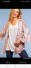 Load image into Gallery viewer, Velvet Open Cardi
