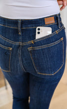 Load image into Gallery viewer, Judy blue non distressed back pocket
