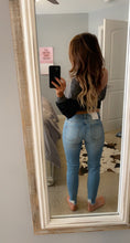 Load image into Gallery viewer, Glitzy Girl skinny Jeans
